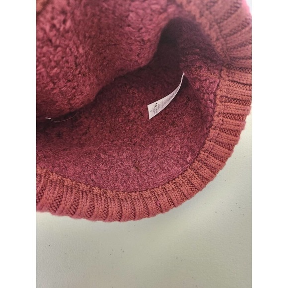 NWT Lululemon Ombre Knit Textured Beanie One size Red Merlot - Picture 7 of 9